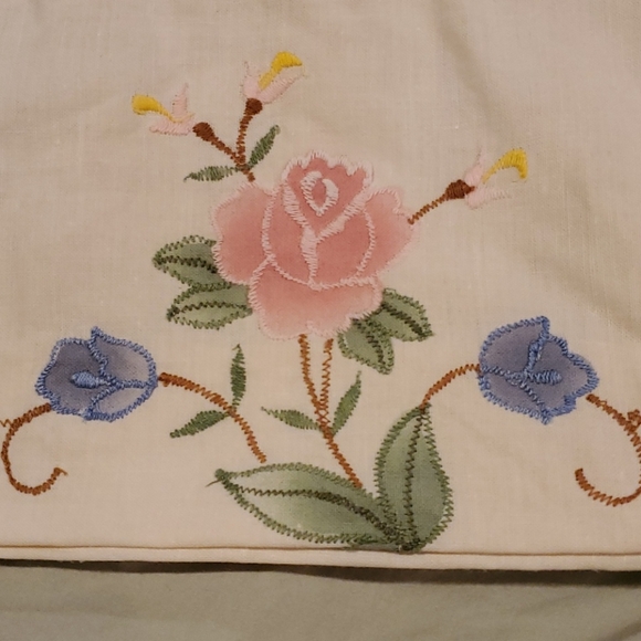 Vintage handmade embroidered pouch - Picture 2 of 5